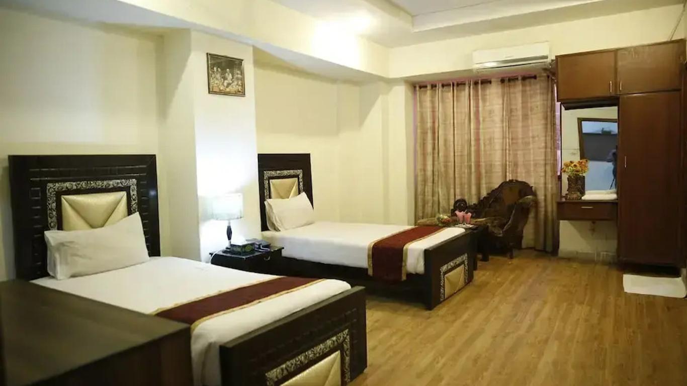Hotel Premier Inn Davis Road