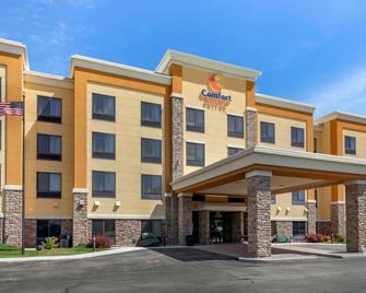 Comfort Suites Oshkosh - Oshkosh - Bygning