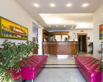 Hotel Eco del Mare - Marina di Massa - Recepción