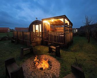 Galloway Steading Luxury Glamping Pods - Glenluce - Schlafzimmer