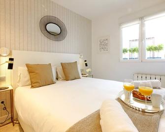 Sofia II by Madflats Collection - Madrid - Bedroom