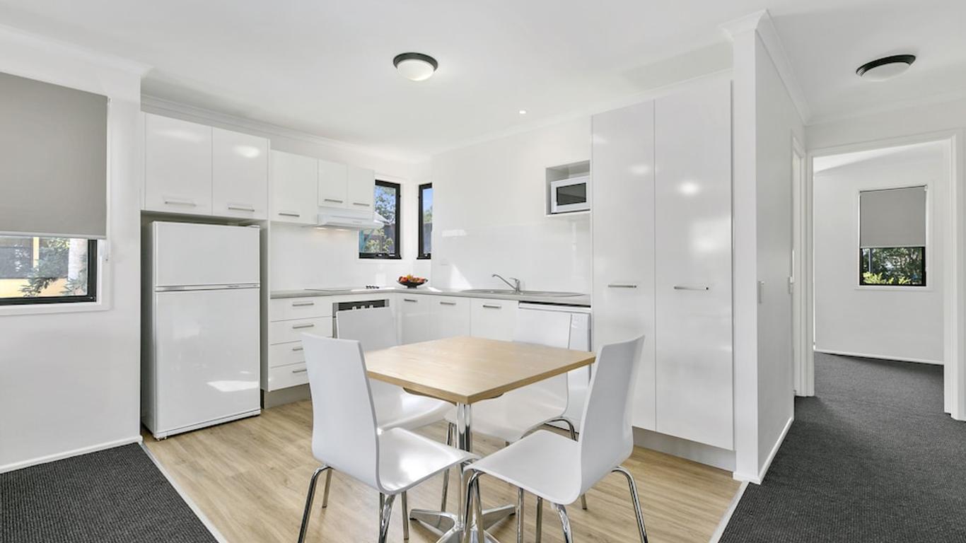 Noosa Lakes Resort