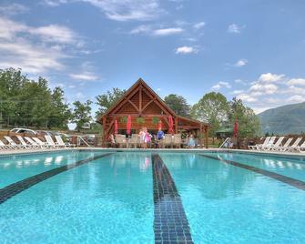 Smoky Cascades - Sevierville - Pool