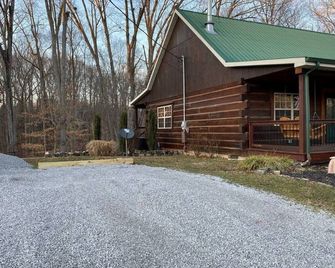 Stunning Cabin on Green River Lake - Columbia - Building