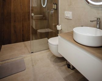 Oro Inn Hotel - Shkodër - Badkamer