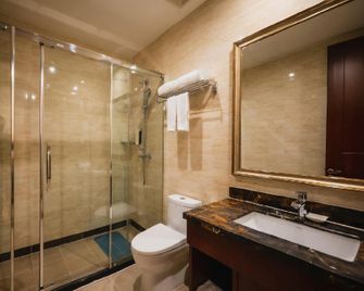 Riyueming · City Box Hotel (Dalian Railway Station Zhongshan Square Branch) - Dalian - Bedroom