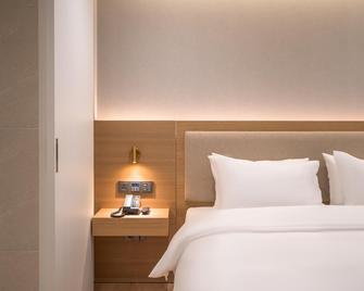 Comfort Inn Yeouido - Seoul - Bedroom