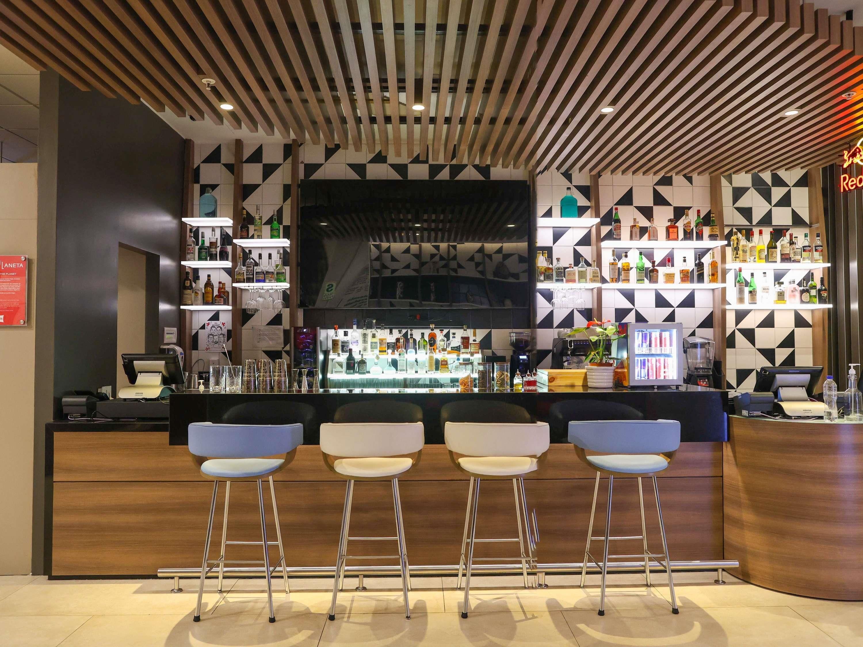 ibis Lima Larco Miraflores - לימה - בר