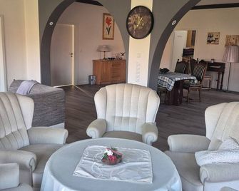 Apartment for up to 4 people - Friesoythe - Wohnzimmer