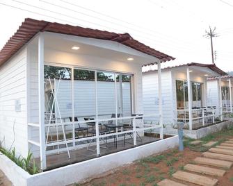 Hotel Reemz - Chiplūn - Edificio