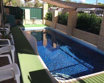 Gunsynd Motor Inn - Goondiwindi - Piscina