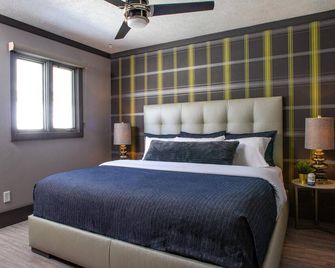 Vintage Block Inn & Suites - Okoboji - Slaapkamer