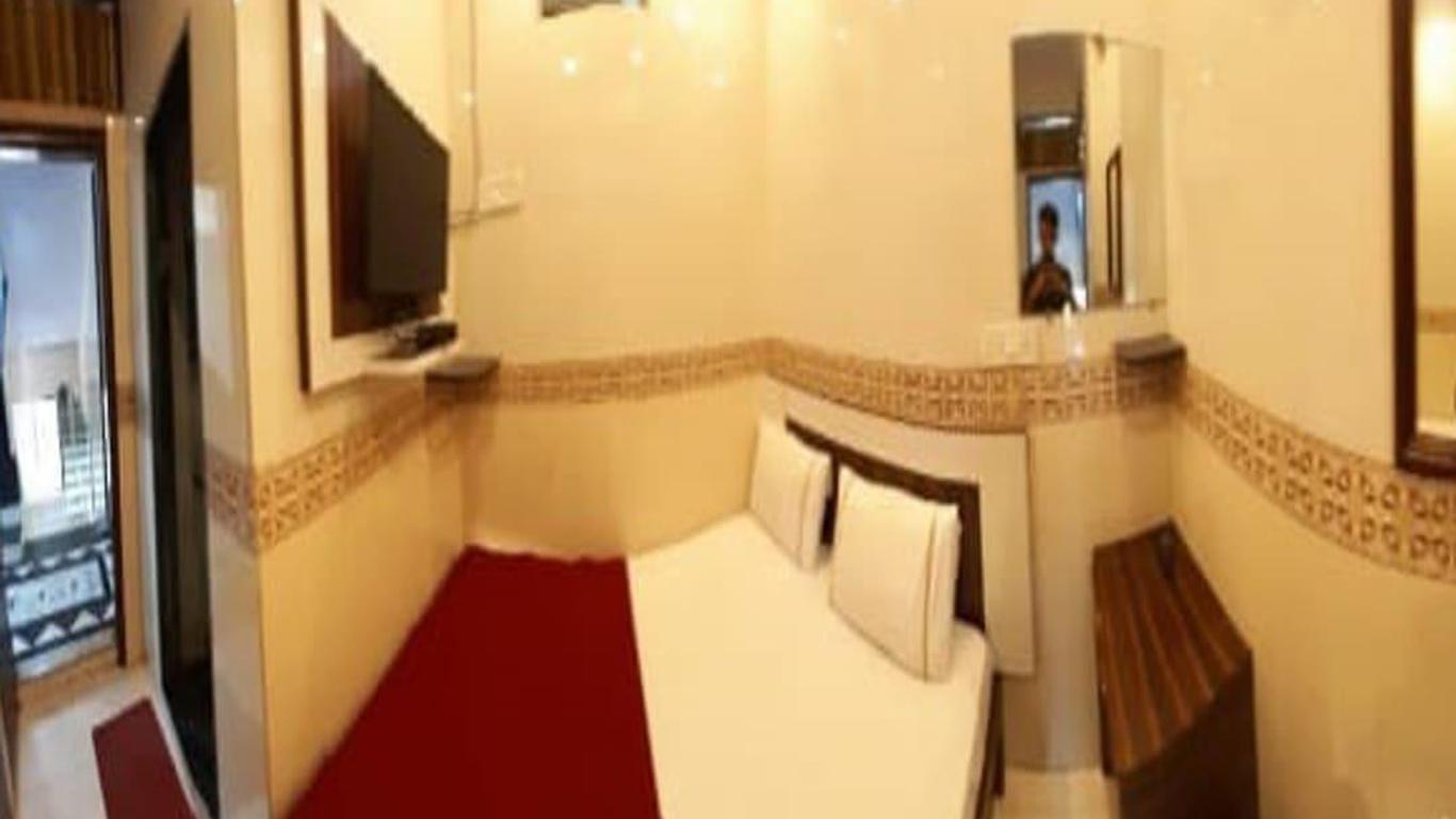 Asha Hotel