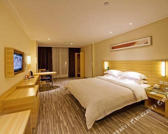 City Comfort Inn Zhaoqing Fengkai Branch - Wuzhou - Bedroom