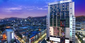 Hotel Skypark Kingstown Dongdaemun - Soul - Rakennus