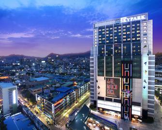 Hotel Skypark Kingstown Dongdaemun - Seúl - Edificio
