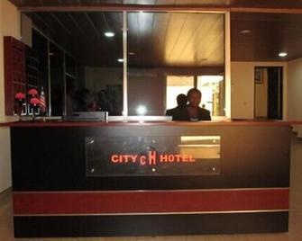 City Hotel Monrovia Liberia - Monrovia - Front desk