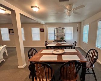 Blue Heron - Coastal Realty Group - 4-bedroom retreat in Grand Isle, LA. - Grand Isle - Comedor