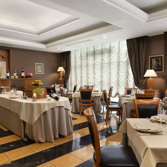 Restaurant view of Ramada by Wyndham Naples