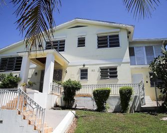 Tangerine Sunsets Alta Vista Studio One - Nasáu - Edificio