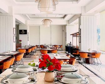 Suni Hotel & Convention Abepura managed by Parkside - Jayapura - Restaurant