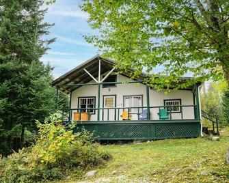 Beach Cottage - Whispering Firs - Hubbards Beach - Hubbards - Building