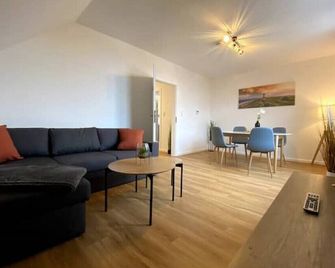 Charmante Altbauwohnung an der Kesselschleuse 3 - Emden - Sufragerie