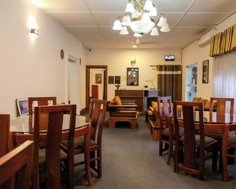 Cozy Nest Kandy Villa - Kandy - Restaurante