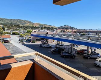 Royal Inn - South San Francisco - Balcony