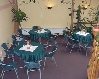 Cb皇家酒店 - Ceske Budejovice/契斯凱布達扎維 - 餐廳