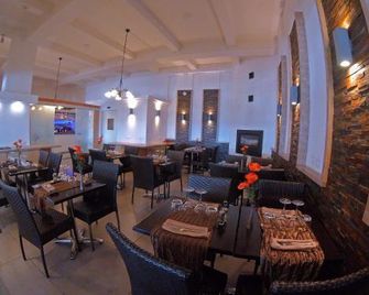 Les Palmiers - Fréjus - Restaurante