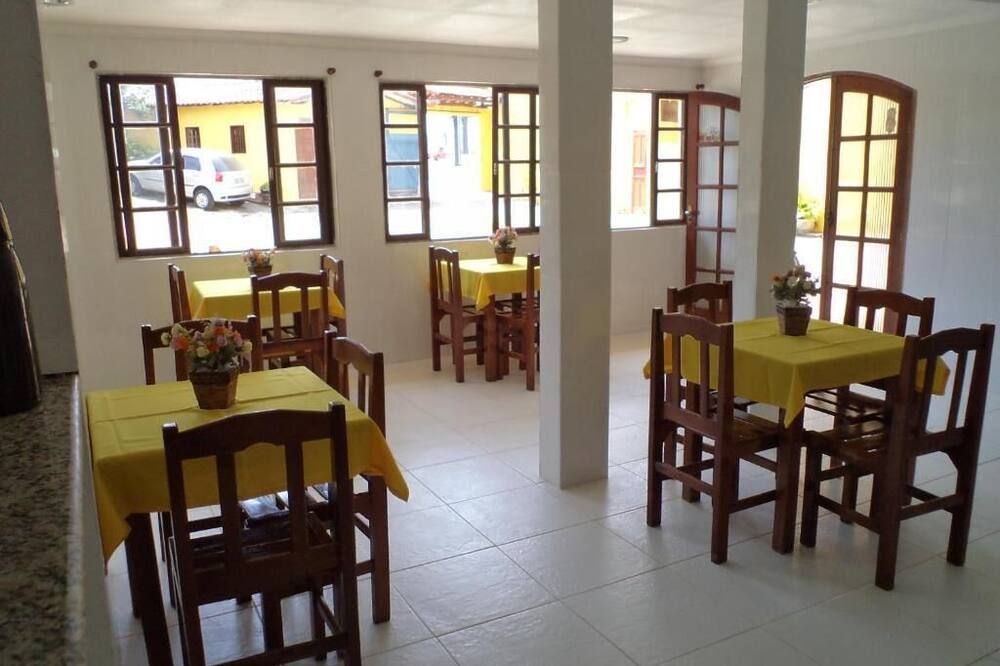 هوسبيداجيم سنترال - ألوجويل إيكونوميكو - كابو فريو - مطعم