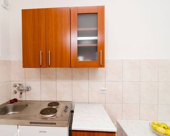 Guest House Kiko - Studio (A3) - Pomena - Kitchen