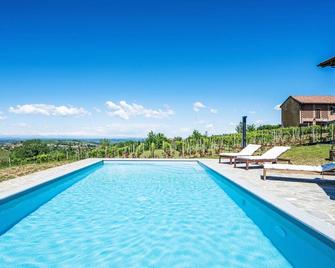 Nice apartment for 4 people with A/C, pool, WIFI, TV, terrace and parking - Neviglie - Piscina