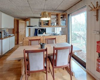 Cozy Apartment In Åsljunga With Sauna - 아슬룽가 - 주방