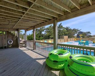 Rio Rodanthe Lazy River Kiddie Pool Oceanfront Elevator - Rodanthe - Patio