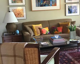Oasis in the Desert - Palm Springs - Sala de estar