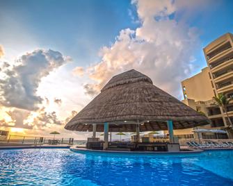 The Royal Sands - Cancun - Havuz