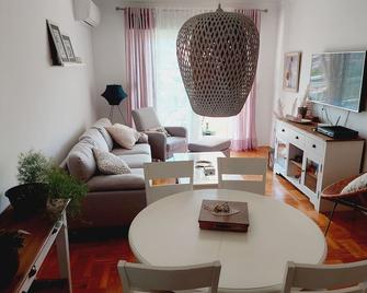 Sweet Apartment - Bar - Sala de estar