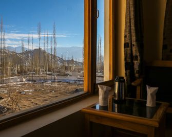 Hotel Khakshal Chubi - Leh - Restaurante