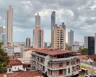 Eurohotel - Ciudad de Panamá - Vista del exterior