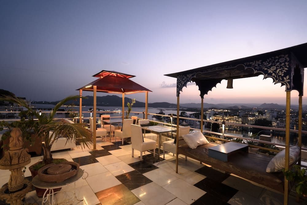 The Lake View Hotel- On Lake Pichola - אודאיפור - מרפסת