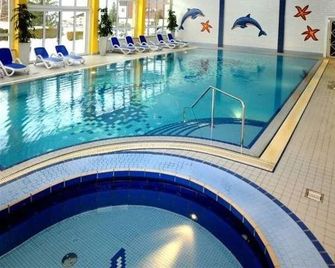 Hotel Der Almhof - Maria Alm am Steinernen Meer - Piscina