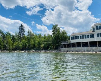 Idle Hour - Dramatic Direct Oceanfront, 2 bed 2 bath - Surry - Edificio