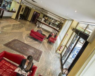 Hotel Grassetti - Corridonia - Лоббі