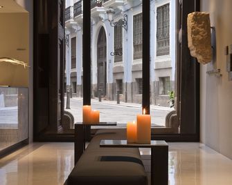 Caro Hotel - ולנסיה - דלפק קבלה