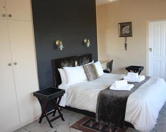 Old Post Office Lodge - Wilderness - Bedroom