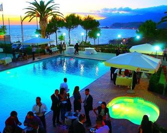 Turas Club Case Vacanze - Bosa - Piscina