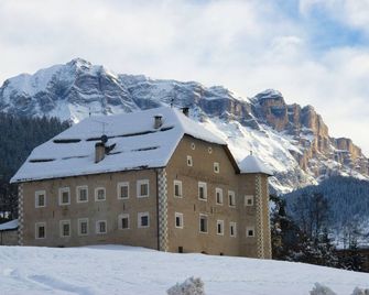 Hotel Ostaria Posta - San Martino in Badia/St. Martin in Thurn - Edificio