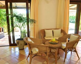 Porto Giunco Residence - Villasimius - Ruokailuhuone